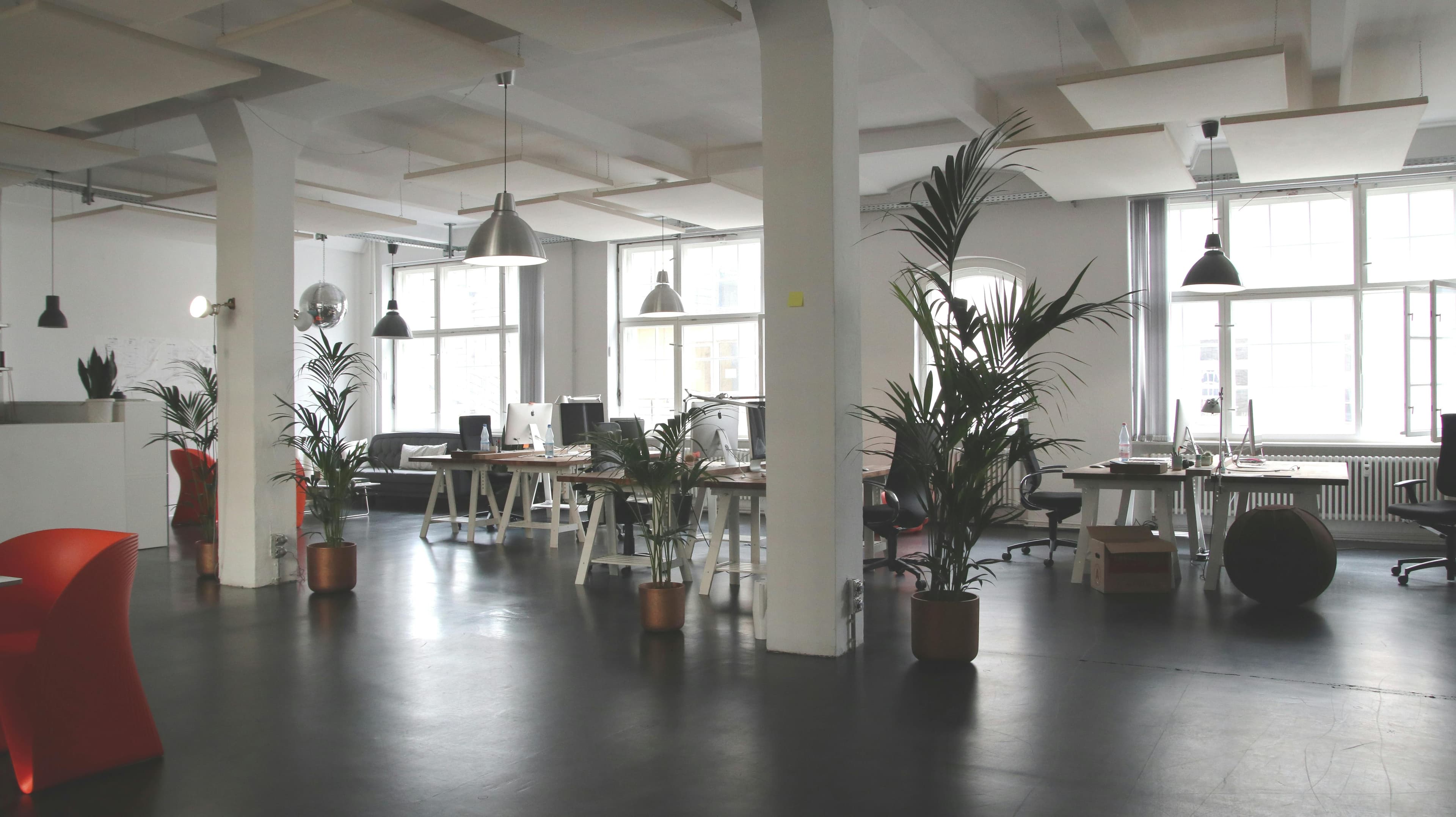 5 Business Benefits of Outsourcing Commercial Cleaning in Perth